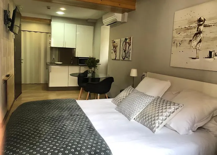 Nova Compostela 公寓 圣地亚哥－德孔波斯特拉